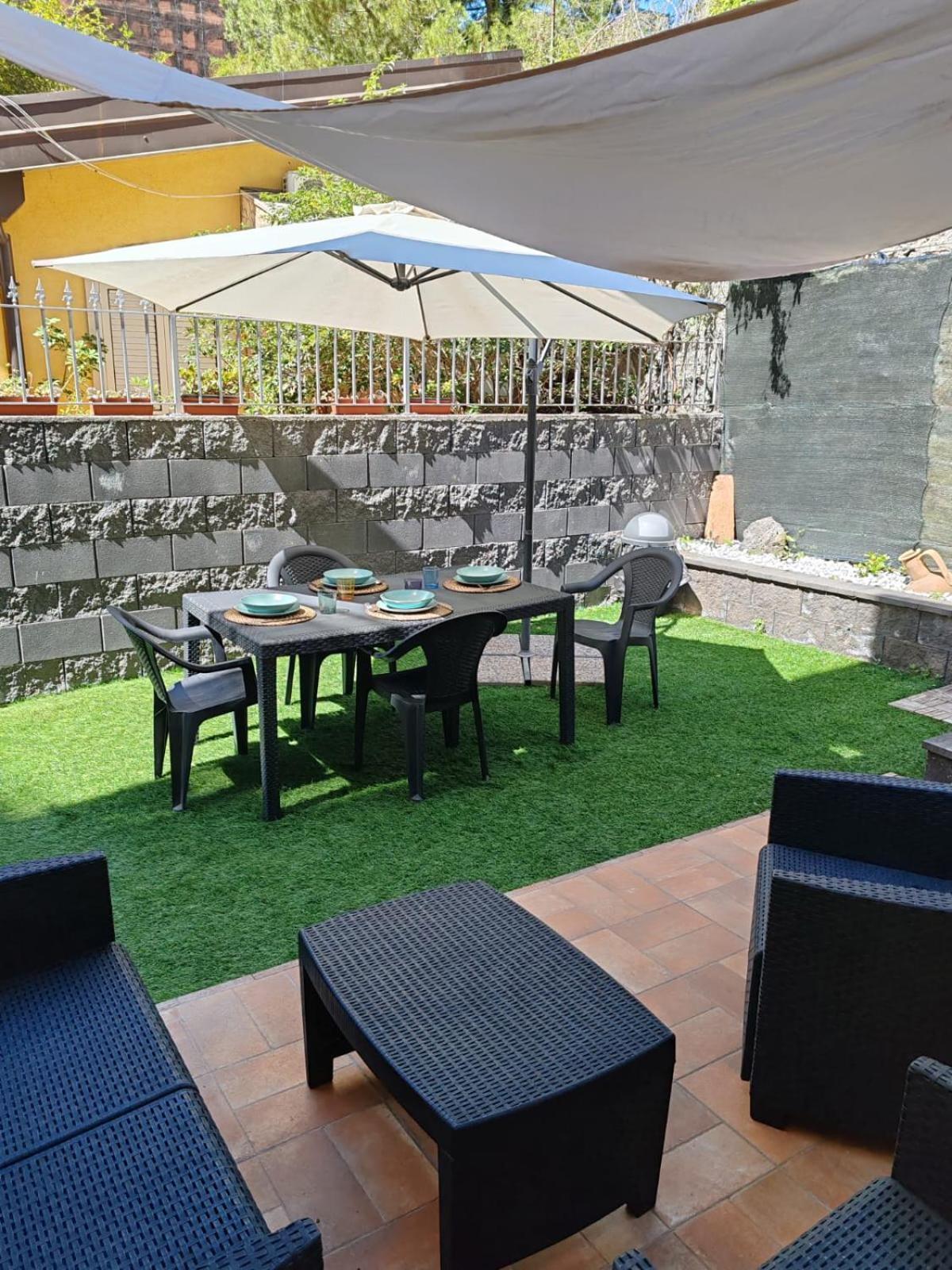 Villa Etna Garden House: Oasis In The Heart Of Aeroporto di Catania Fontana Rossa Esterno foto