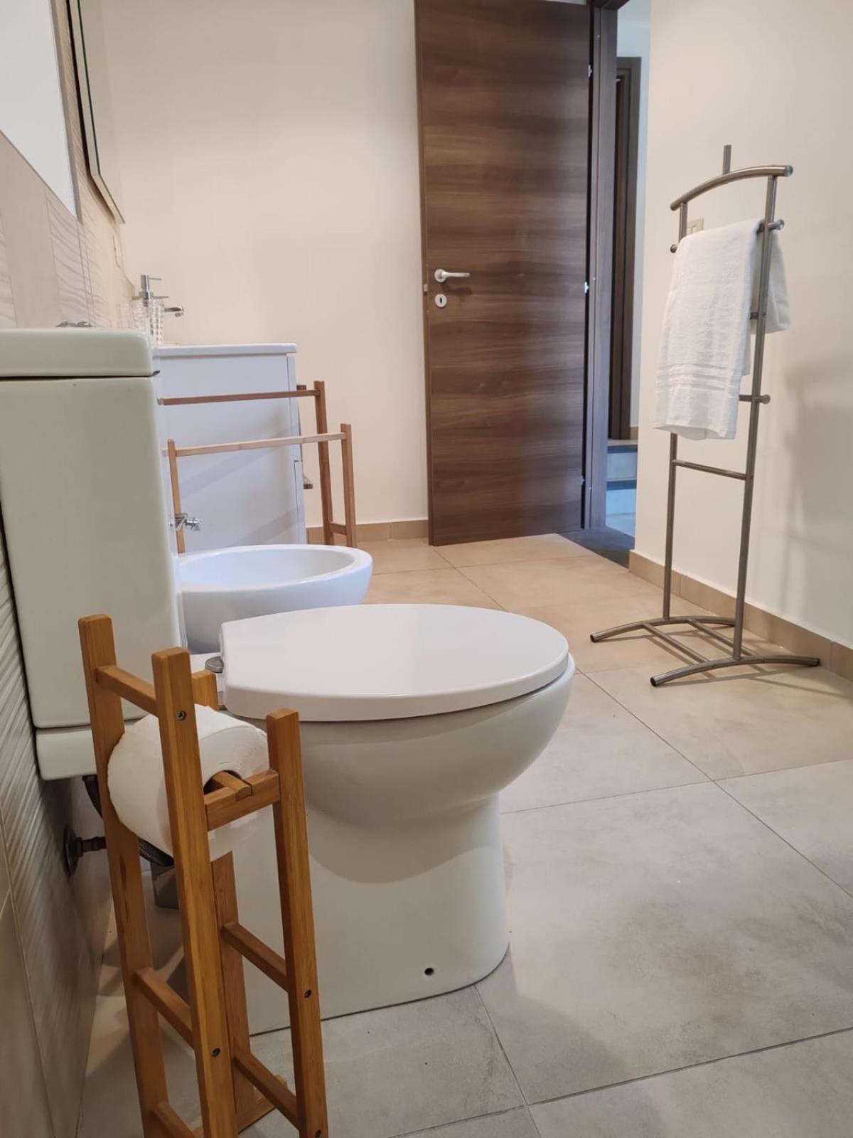 Villa Etna Garden House: Oasis In The Heart Of Aeroporto di Catania Fontana Rossa Esterno foto