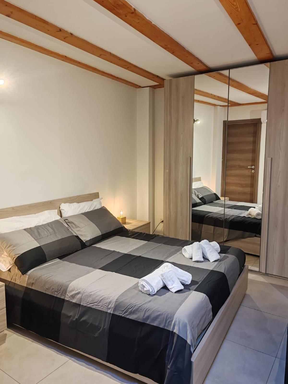 Villa Etna Garden House: Oasis In The Heart Of Aeroporto di Catania Fontana Rossa Esterno foto