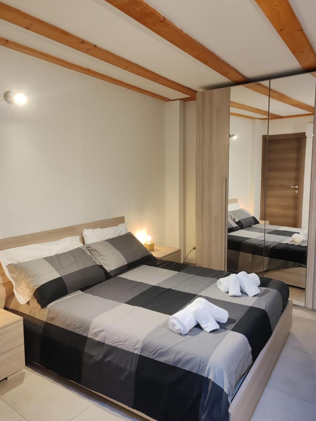 Villa Etna Garden House: Oasis In The Heart Of Aeroporto di Catania Fontana Rossa Esterno foto