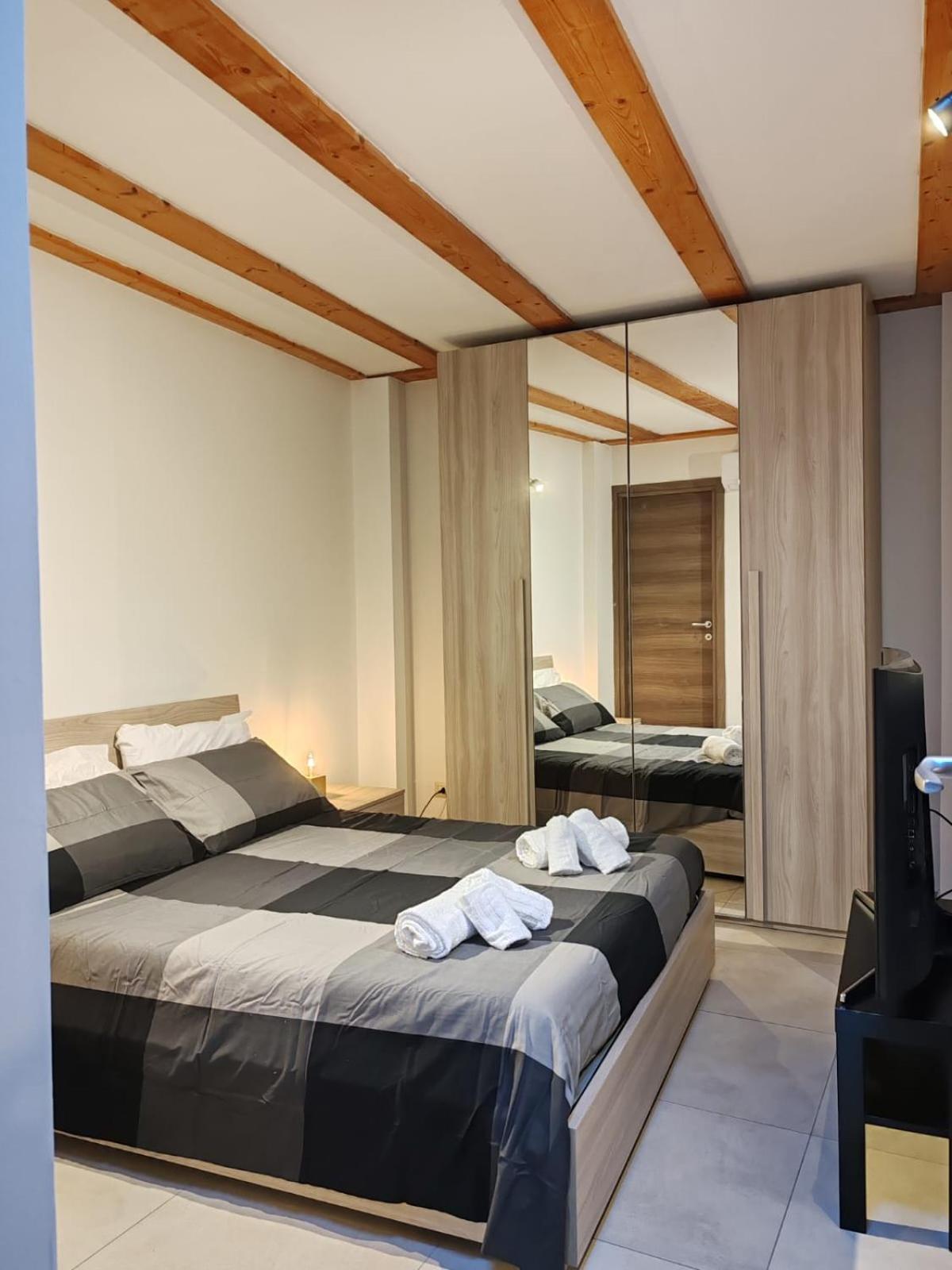 Villa Etna Garden House: Oasis In The Heart Of Aeroporto di Catania Fontana Rossa Esterno foto