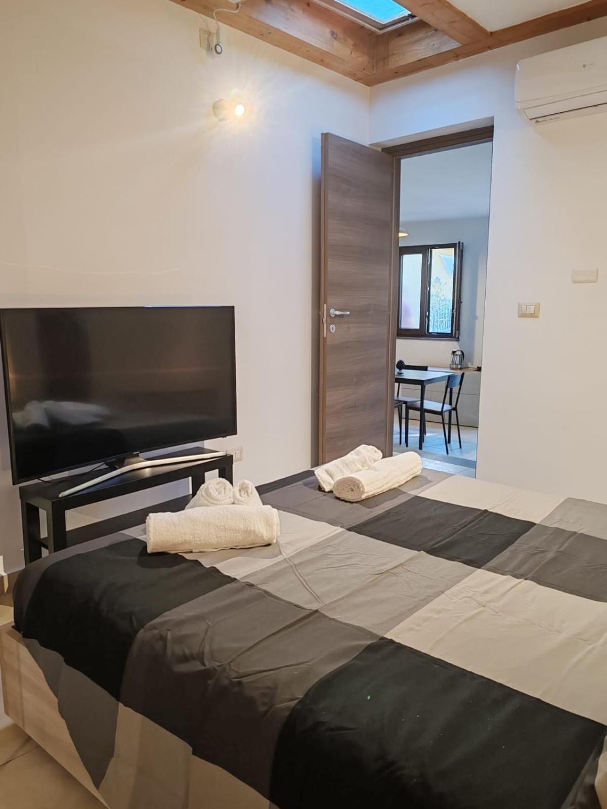 Villa Etna Garden House: Oasis In The Heart Of Aeroporto di Catania Fontana Rossa Esterno foto